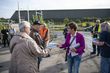 Baudezernentin Andrea Baudek verteilte höchstpersönlich die druckfrische Broschüre „gate.ruhr – Das Tor zur Zukunft“ an die Gäste. Foto: Stadt Marl / Pressestelle