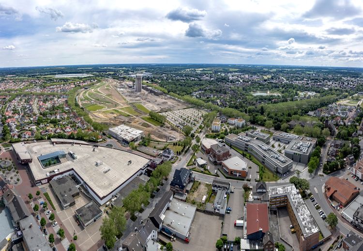 Das 34 Hektar große Areal des Bergwerks West in Kamp-Lintfort war Ort der Landesgartenschau 2020. Nach dieser Zwischennutzung wird dort in den kommenden Jahren das integrierte Stadtquartier Friedrich-Heinrich entstehen. ©RAG Montan Immobilien, Fotograf: Thomas Stachelhaus