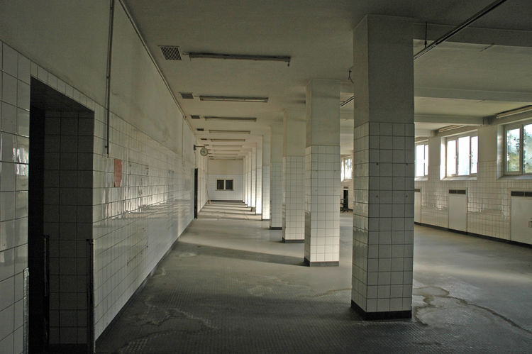 Kaue mit Körben vor der Sanierung © GMR-Architekten
