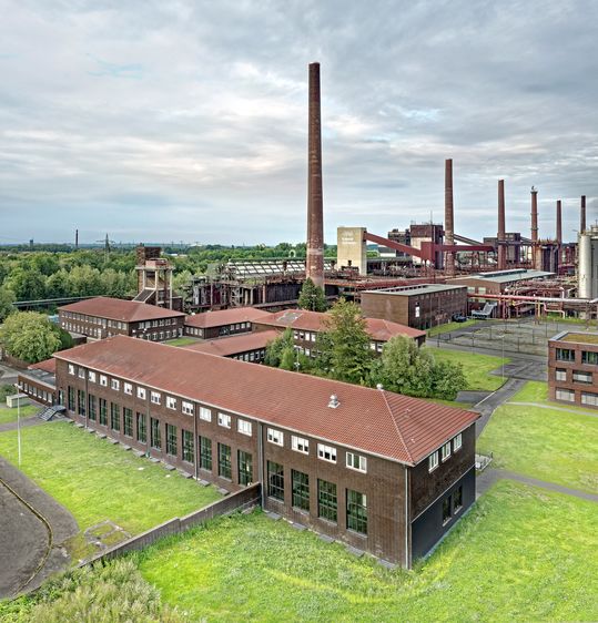 Haus 2 mit Kokerei, UNESCO-Welterbe Zollverein, © RAG Montan Immobilien, Fotograf Thomas Stachelhaus