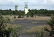 Blick auf die ehemalige Tagesanlage St. Charles (links Fördermaschinengebäude, rechts Förderturm 2013); Foto: RAG Archiv Saar 