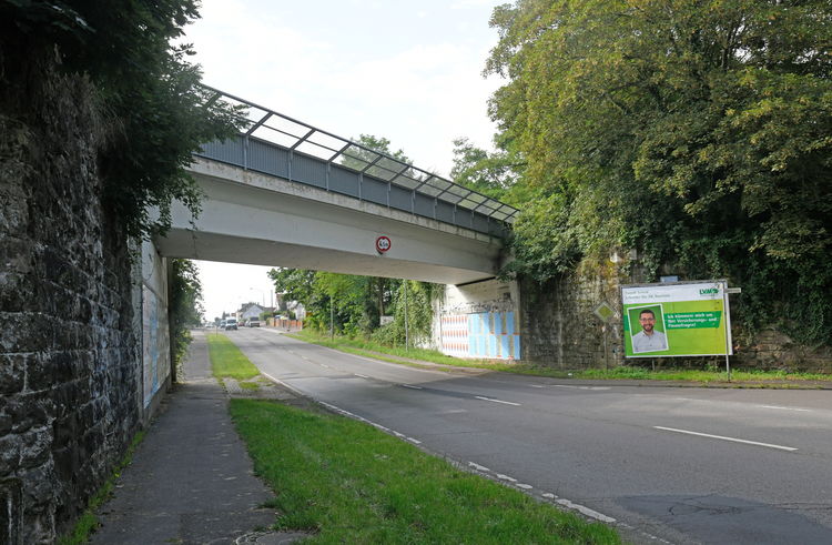 Ortseingang Ensdorf (vor Rückbau der Brücke). Foto: RAG Archiv Saar (BeckerBredel Fotografen)