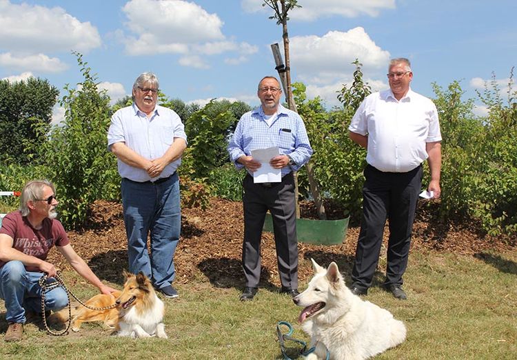 offizielle Vertreter auf der Hundewiese