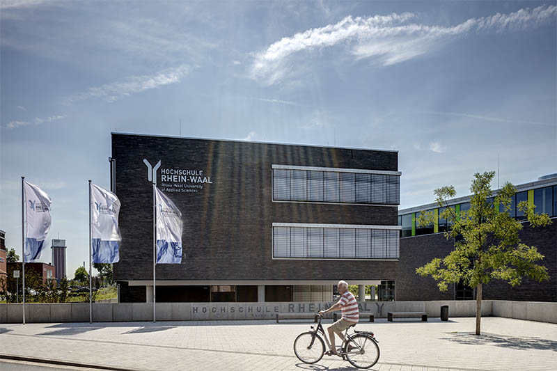 Die Hochschule Rhein-Waal hat auf dem Gelände des Bergwerks West einen attraktiven Standort gefunden.