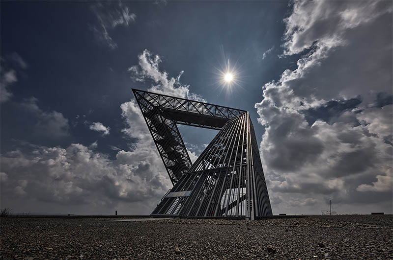 30 Meter hoch ist die Stahlskulptur Saarpolygon auf der Bergehalde von Duhamel in Ensdorf.