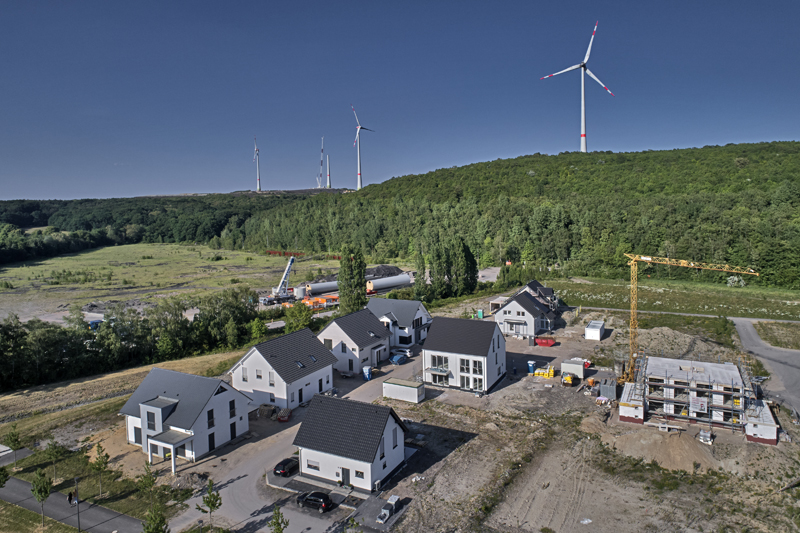 Das KQL-Energiekonzept setzt nicht nur auf einen Energieträger. Auf der Fläche werden bereits Sonnenenergie, Grubengas und Windenergie genutzt.